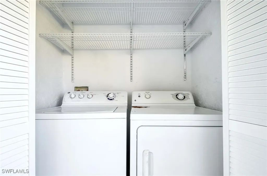 2642 Kings Lake Boulevard Naples FL 34112