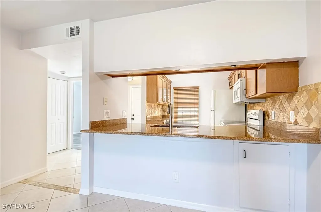 2642 Kings Lake Boulevard Naples FL 34112