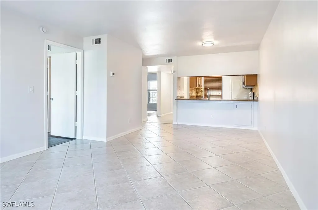 2642 Kings Lake Boulevard Naples FL 34112