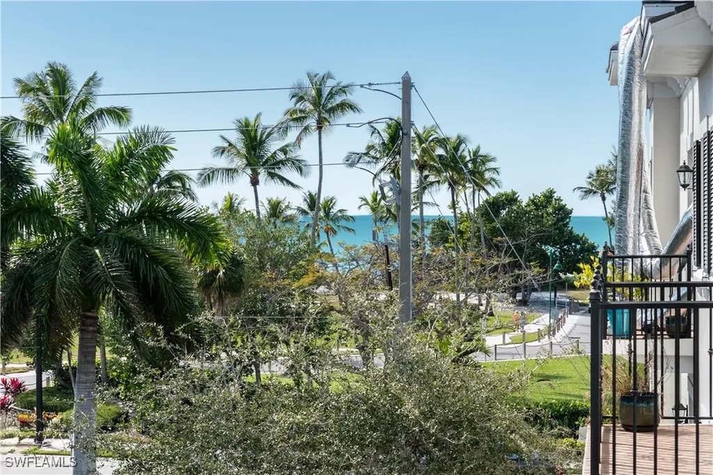 1400 Gulf Shore Boulevard N Naples FL 34102