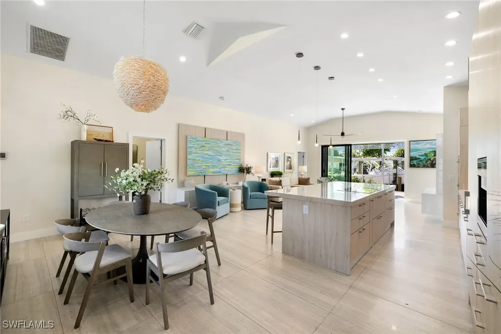 1820 Holiday Lane Naples FL 34104
