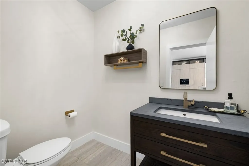 1820 Holiday Lane Naples FL 34104