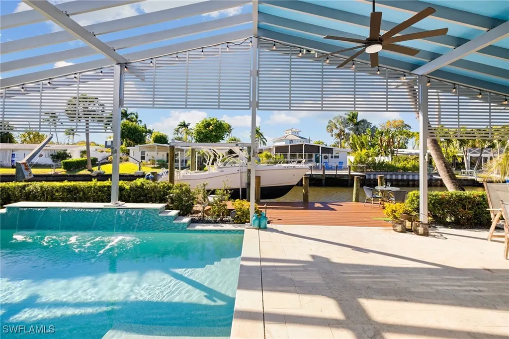 1820 Holiday Lane Naples FL 34104