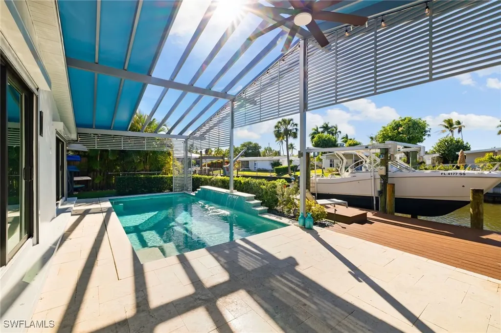 1820 Holiday Lane Naples FL 34104