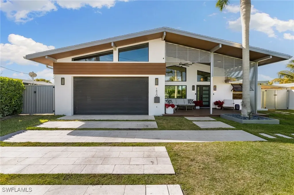 1820 Holiday Lane Naples FL 34104