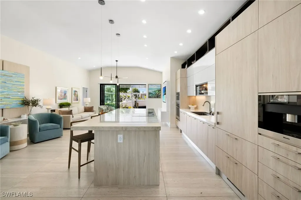 1820 Holiday Lane Naples FL 34104