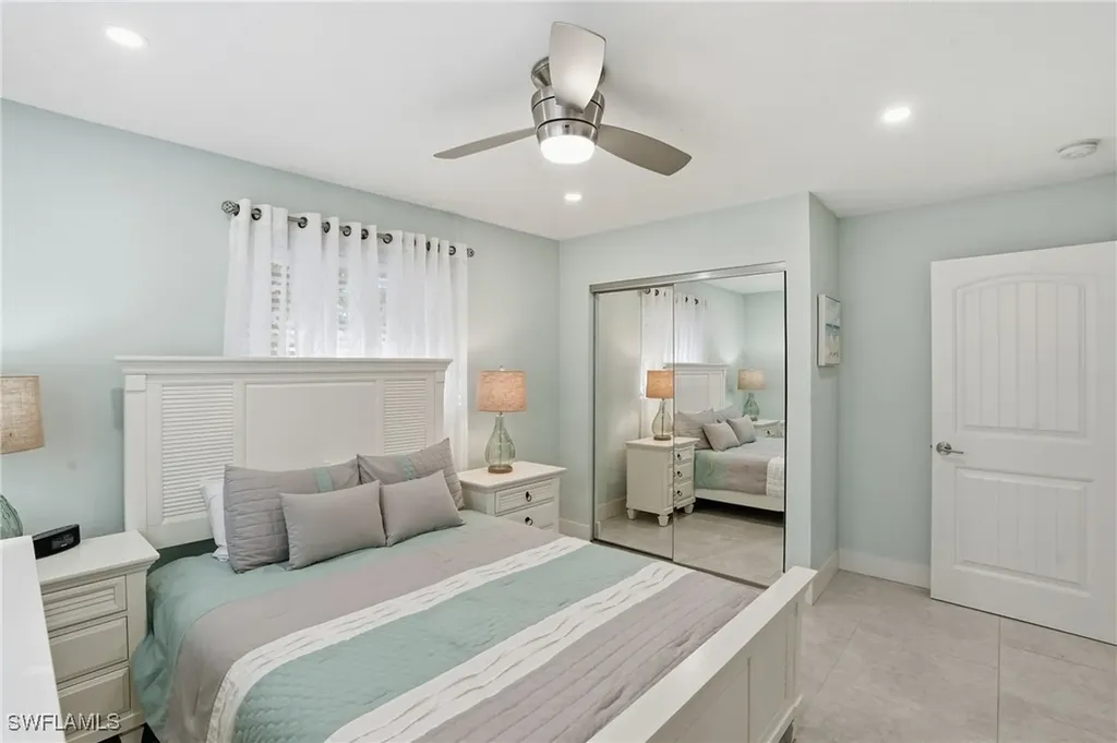 560 109th Avenue N Naples FL 34108