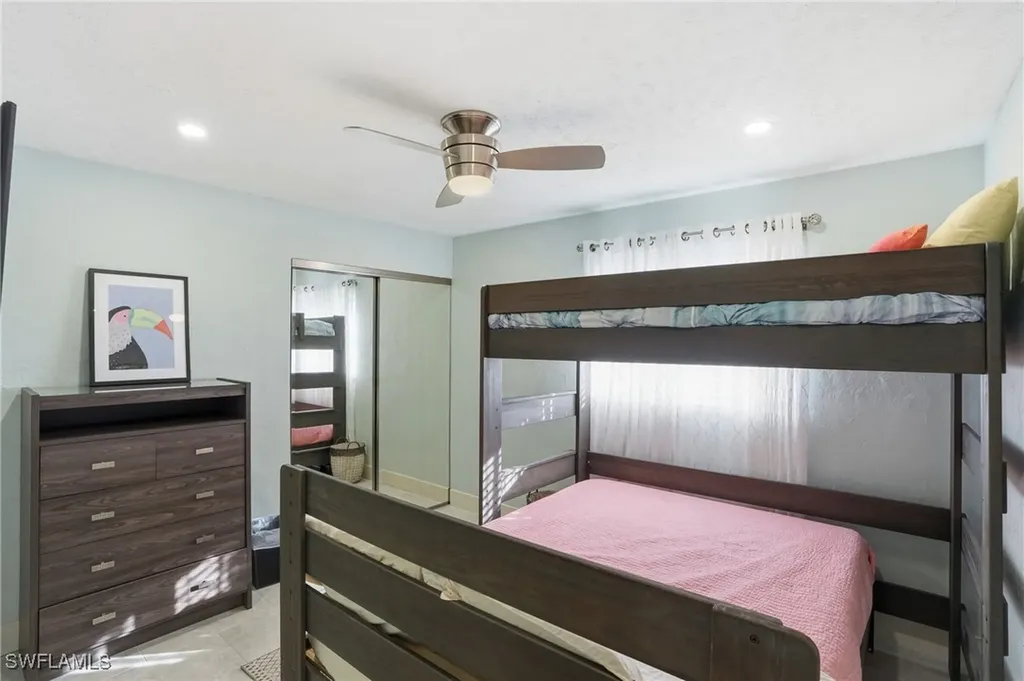 560 109th Avenue N Naples FL 34108