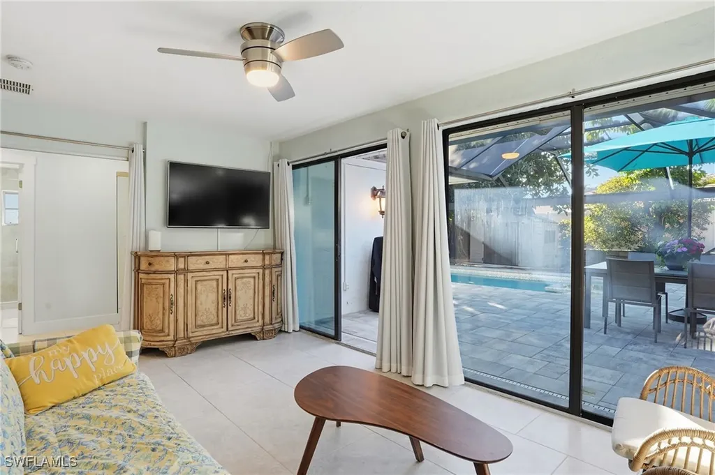 560 109th Avenue N Naples FL 34108