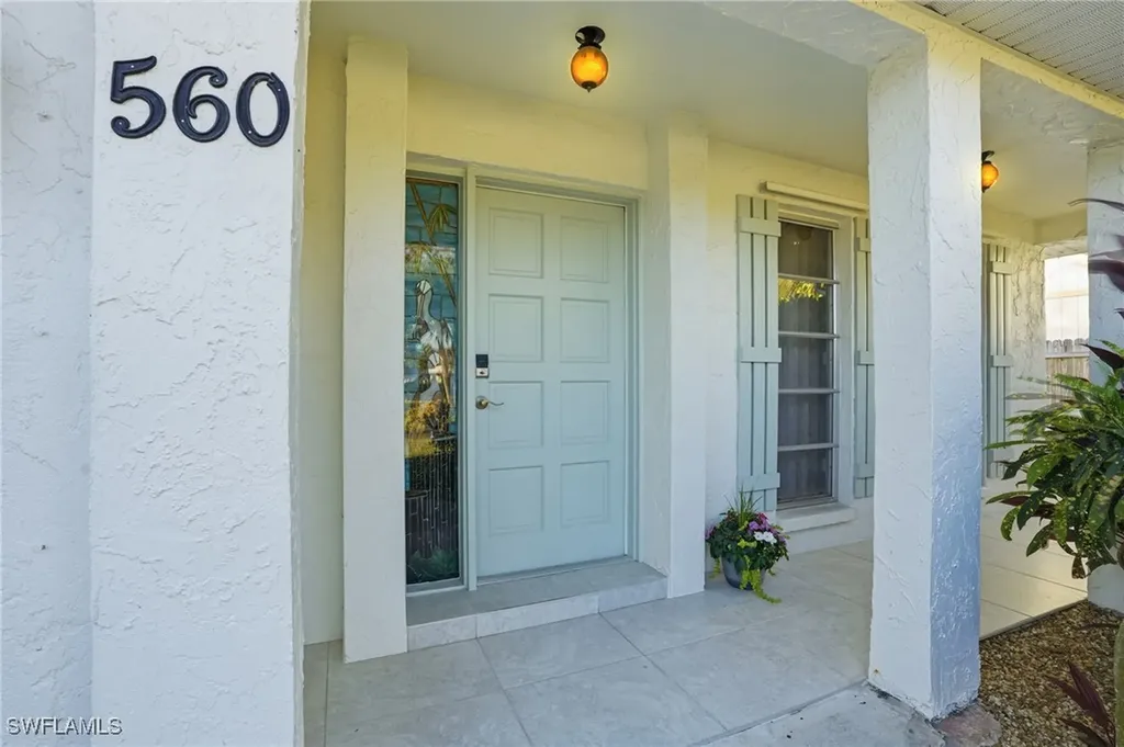560 109th Avenue N Naples FL 34108