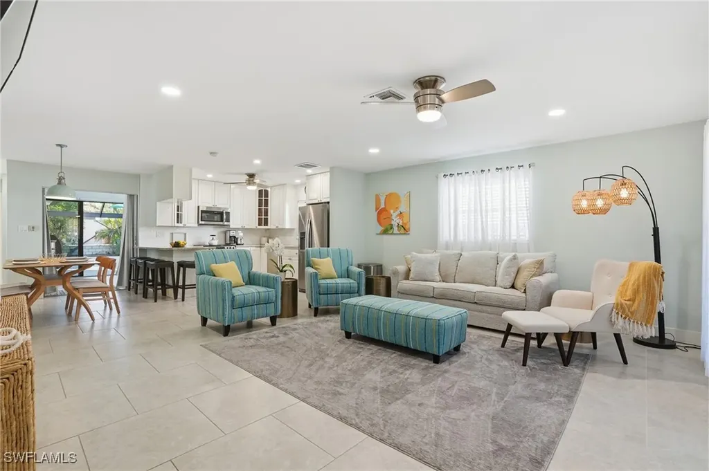 560 109th Avenue N Naples FL 34108