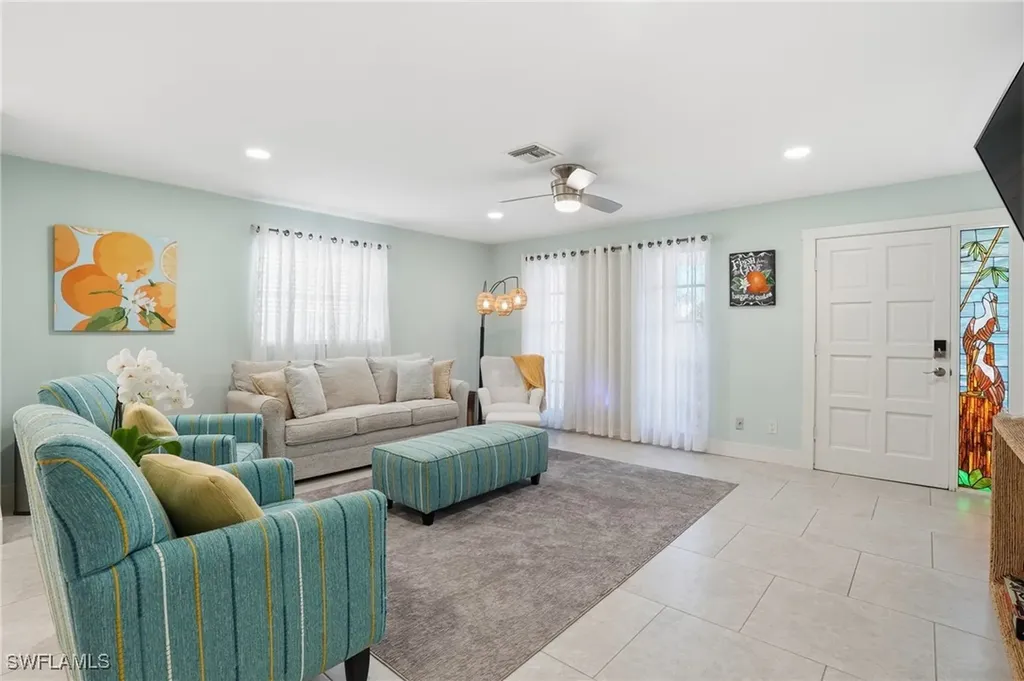 560 109th Avenue N Naples FL 34108