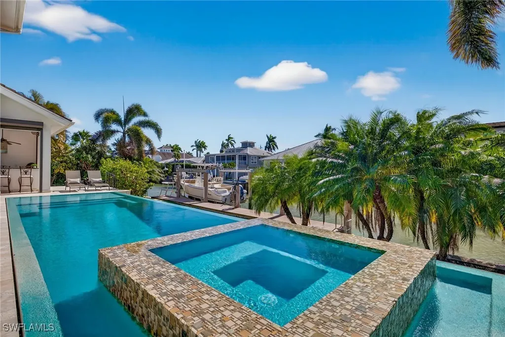 1330 Marlin Drive Naples FL 34102