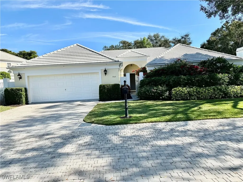 7010 Rue De Marquis Naples FL 34108