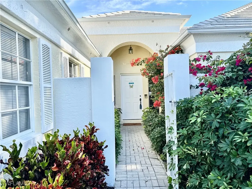 7010 Rue De Marquis Naples FL 34108