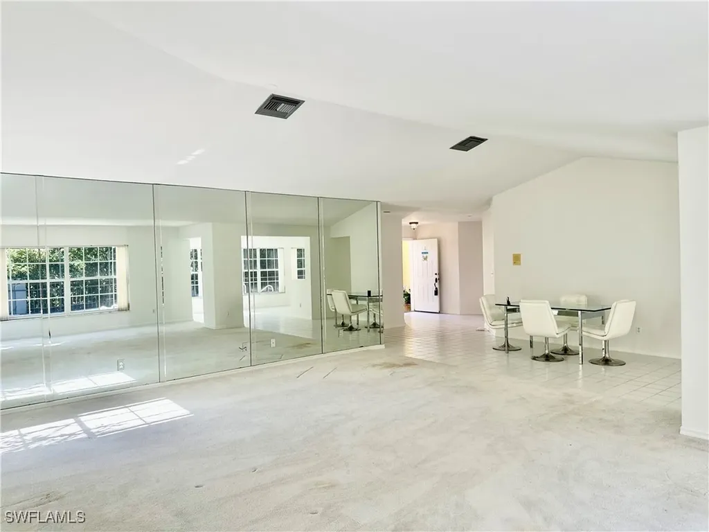 7010 Rue De Marquis Naples FL 34108