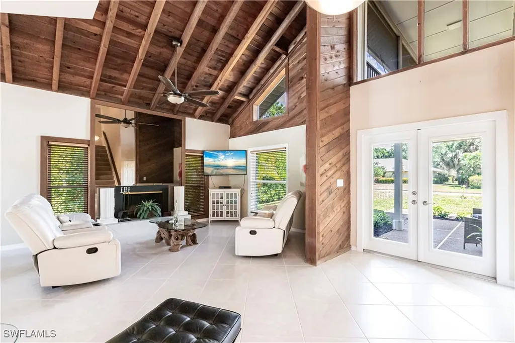 183 Old Tamiami Trail Naples FL 34110