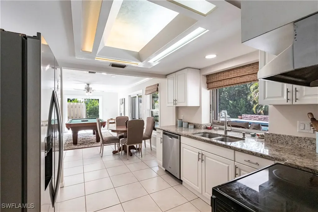 183 Old Tamiami Trail Naples FL 34110