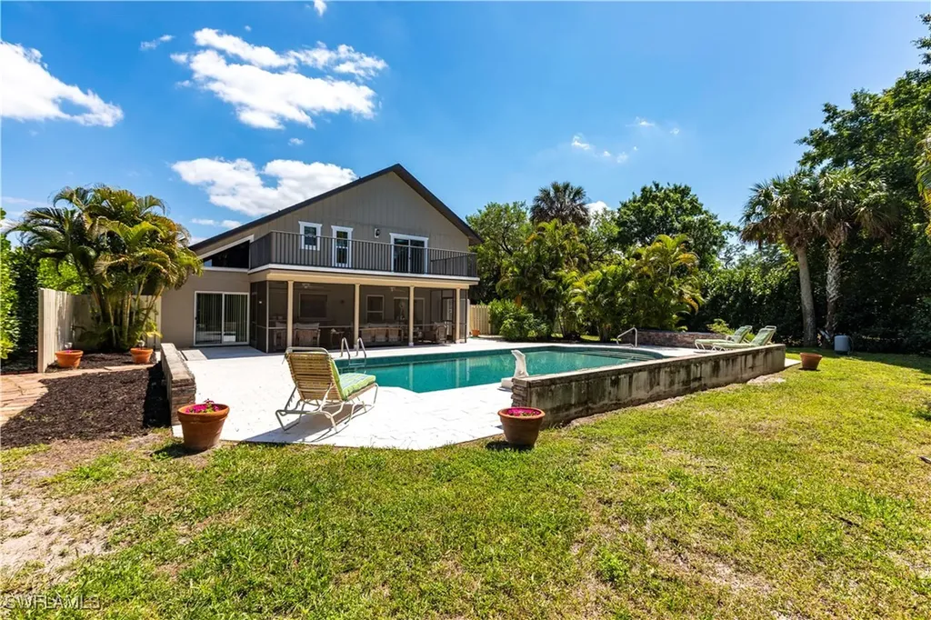 183 Old Tamiami Trail Naples FL 34110
