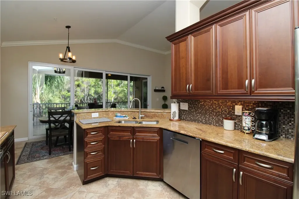 6657 Alden Woods Circle Naples FL 34113