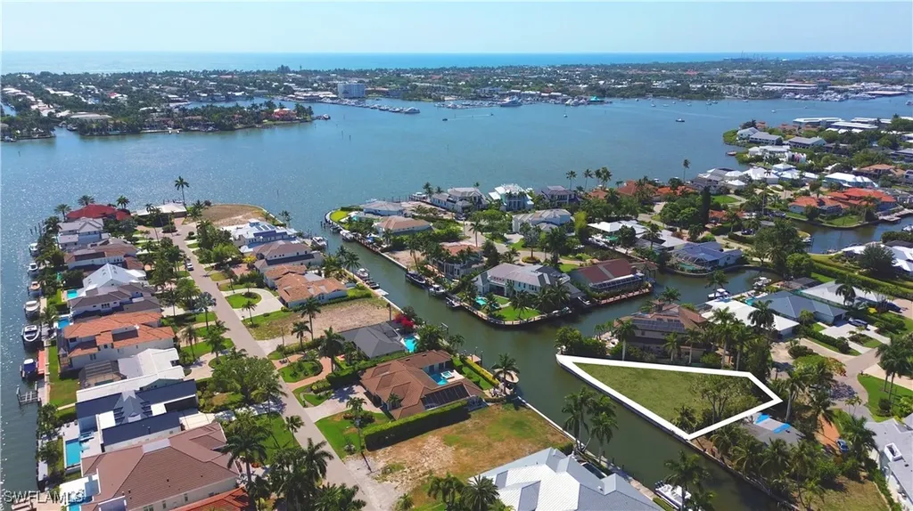 1680 Mullet Court Naples FL 34102