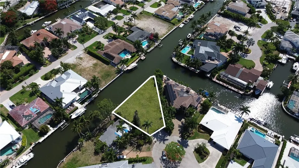 1680 Mullet Court Naples FL 34102