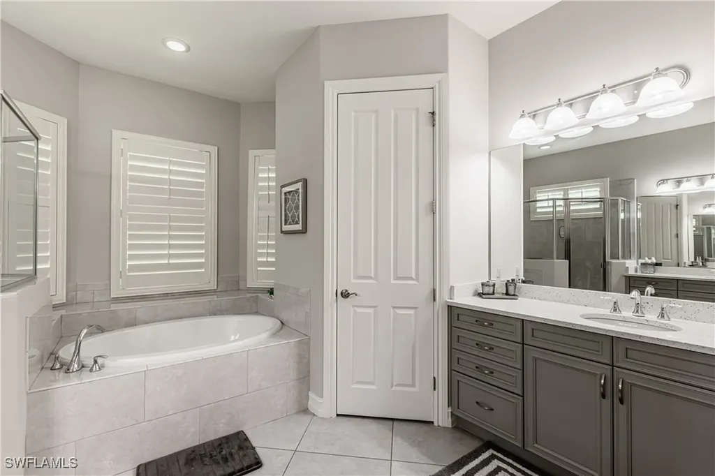 7307 Acorn Way Naples FL 34119