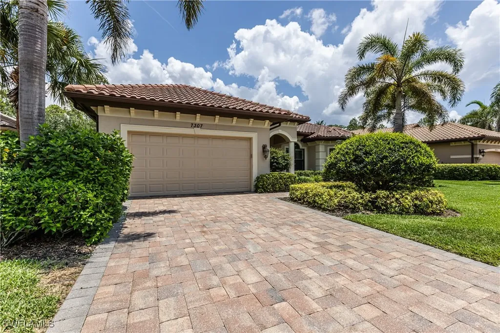 7307 Acorn Way Naples FL 34119