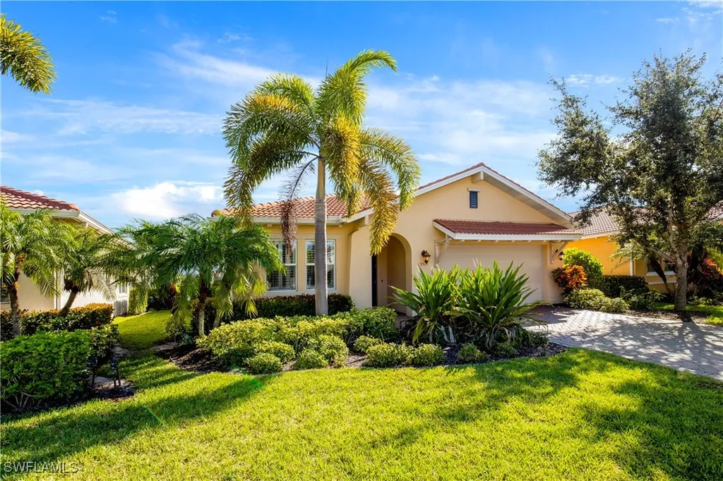 13515 Cambridge Lane Naples FL 34109