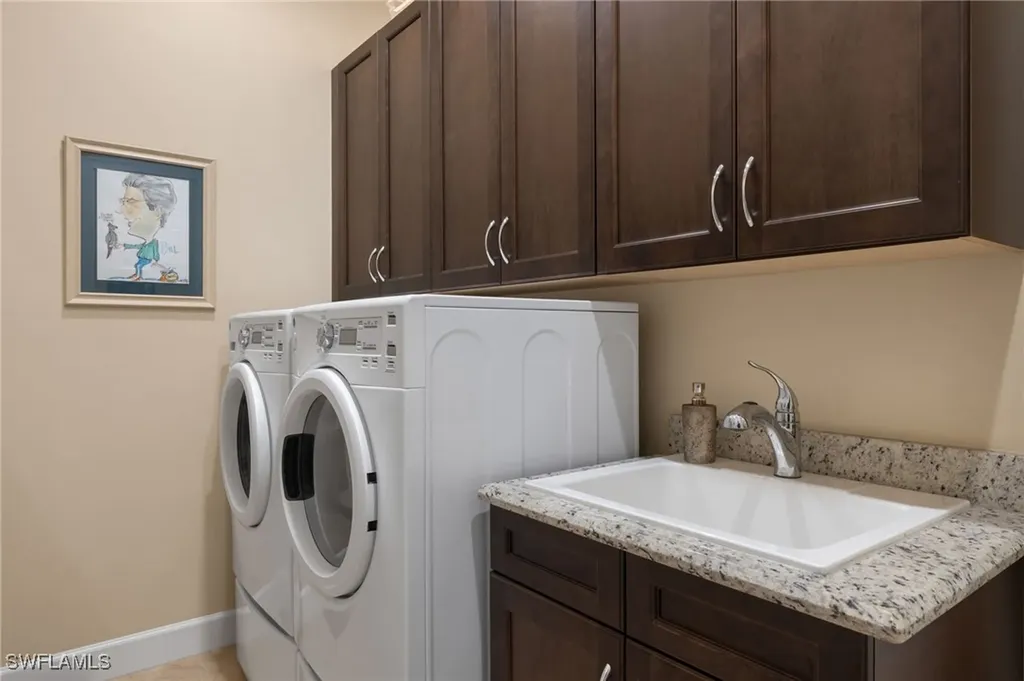 7014 Dominica Drive Naples FL 34113