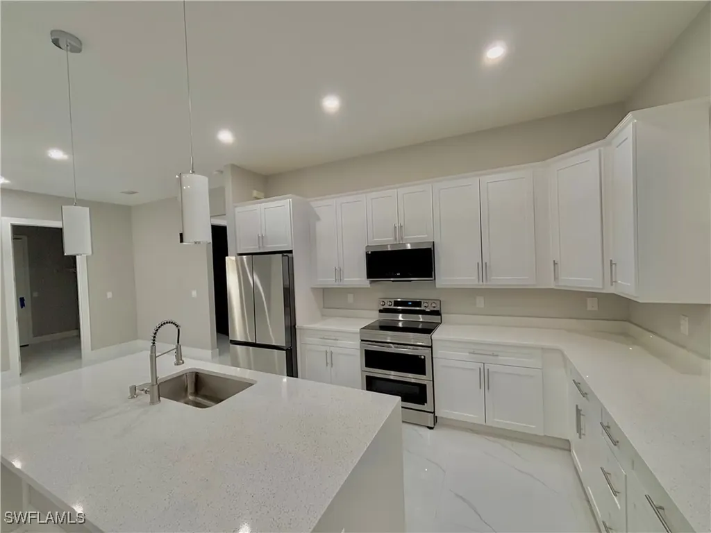 3904 12th Street SW Lehigh Acres FL 33976
