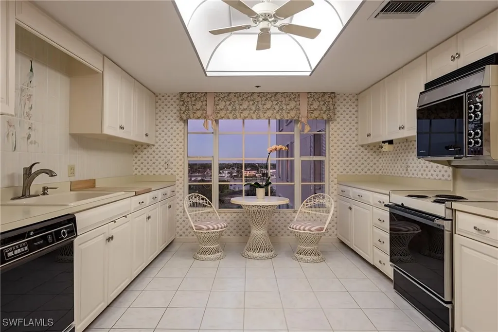 3377 Gulf Shore Boulevard N Naples FL 34103