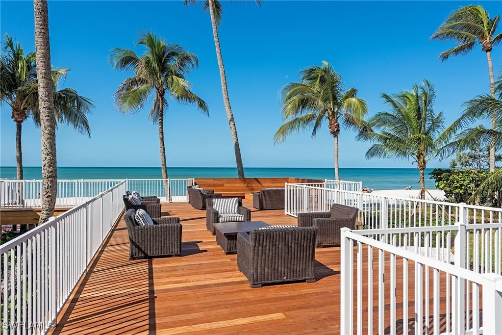 3377 Gulf Shore Boulevard N Naples FL 34103