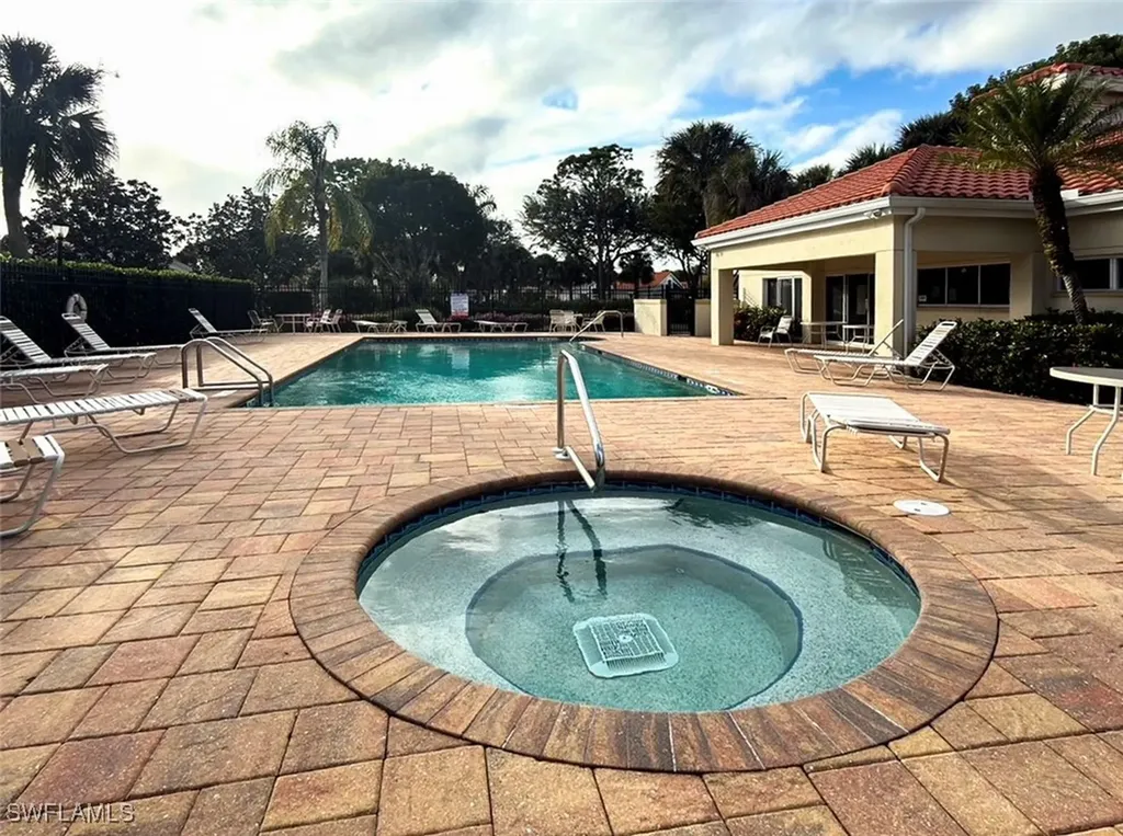 196 Sabal Lake Drive Naples FL 34104