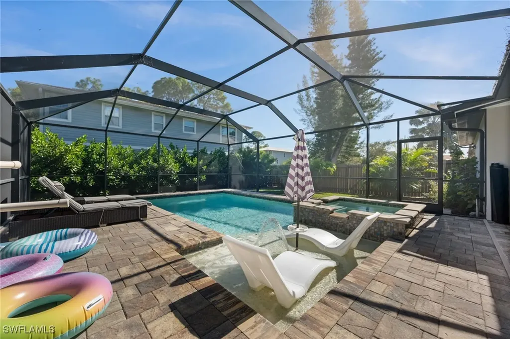 723 Park Avenue Naples FL 34110