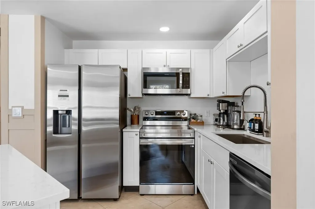 723 Park Avenue Naples FL 34110