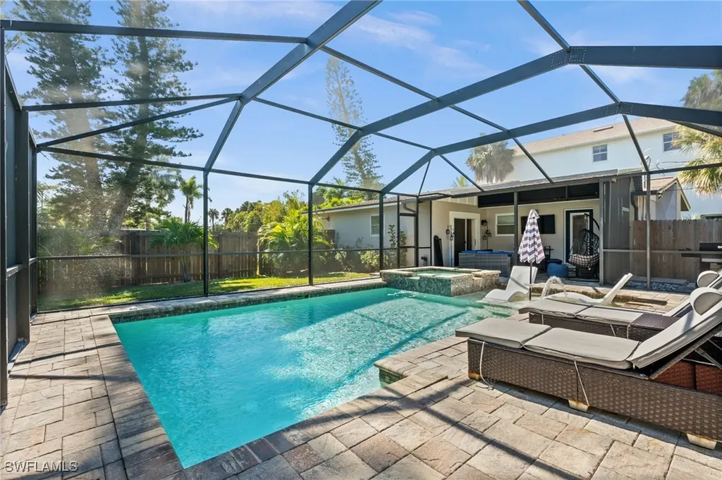 723 Park Avenue Naples FL 34110