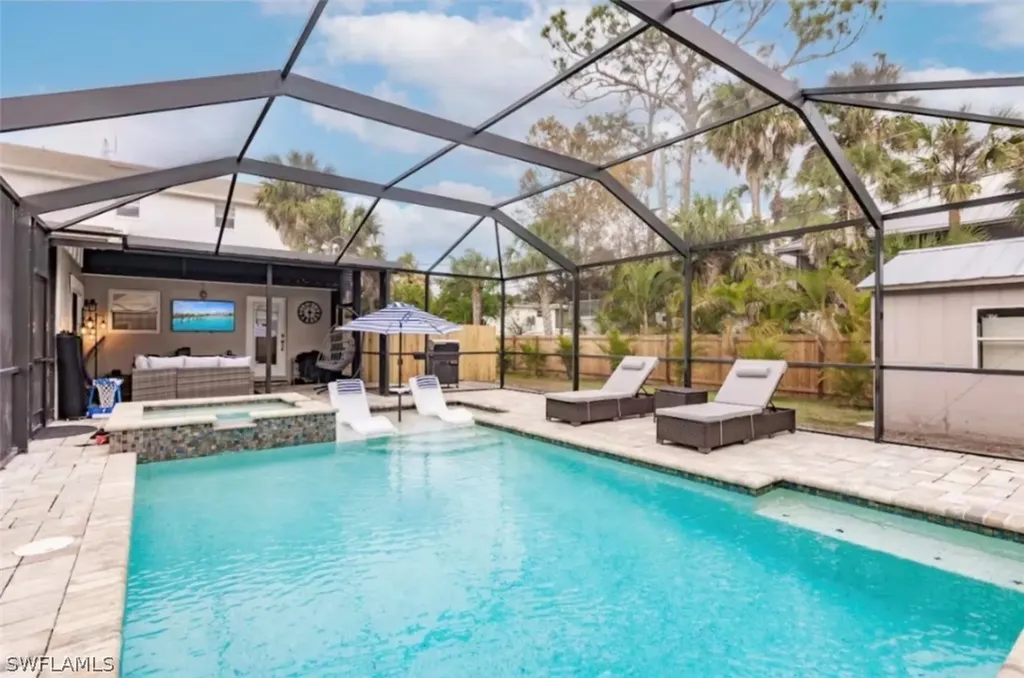 723 Park Avenue Naples FL 34110