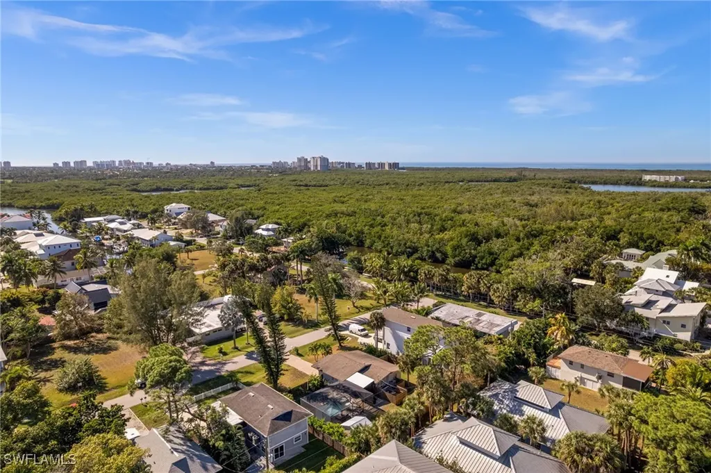 723 Park Avenue Naples FL 34110