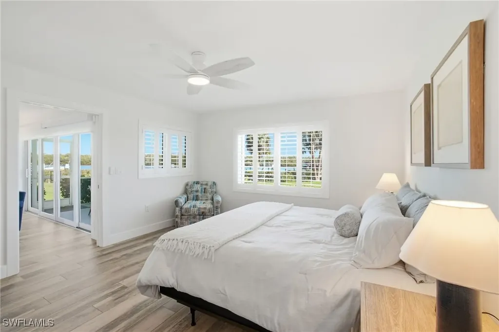 305 Goodlette-frank Road S Naples FL 34102