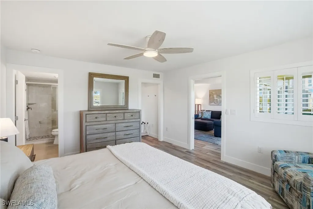 305 Goodlette-frank Road S Naples FL 34102