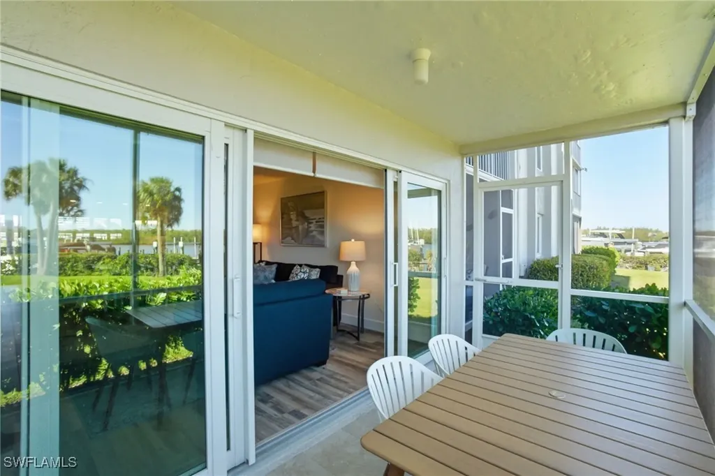 305 Goodlette-frank Road S Naples FL 34102