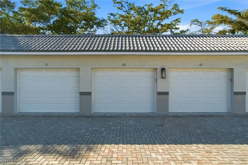 305 Goodlette-frank Road S Naples FL 34102