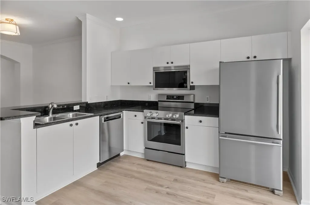 3281 Lindsey Lane Naples FL 34109