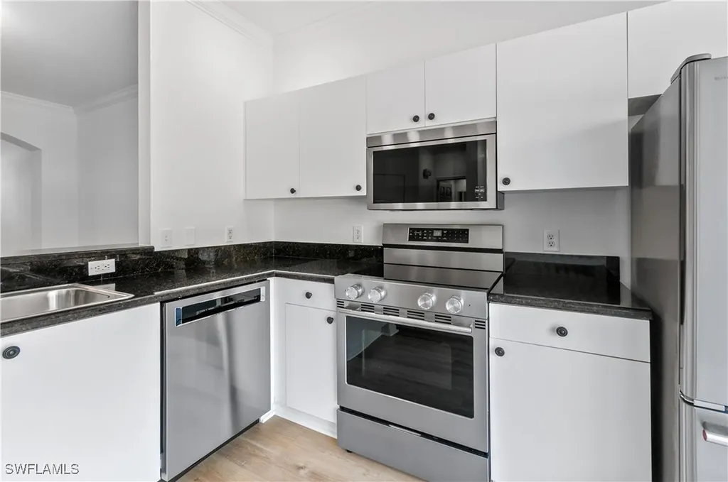 3281 Lindsey Lane Naples FL 34109