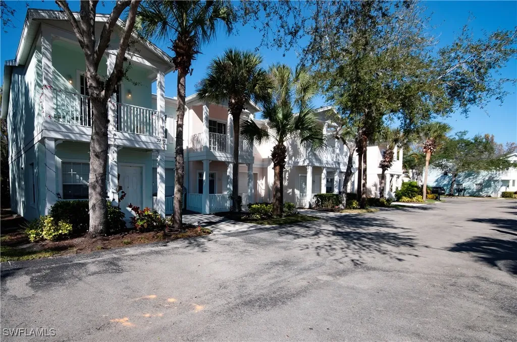 3281 Lindsey Lane Naples FL 34109