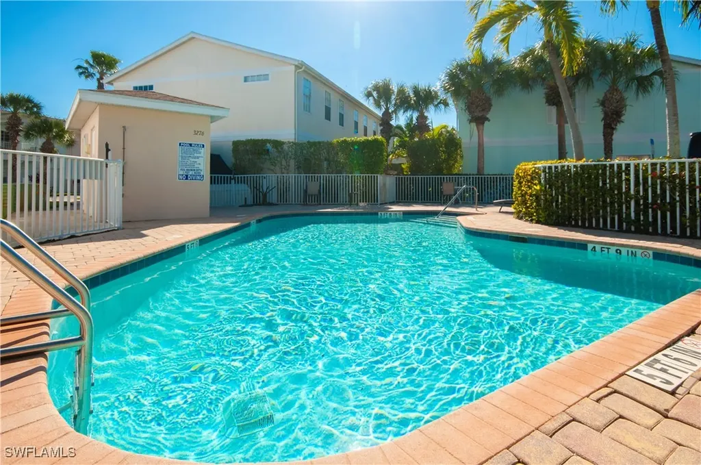 3281 Lindsey Lane Naples FL 34109