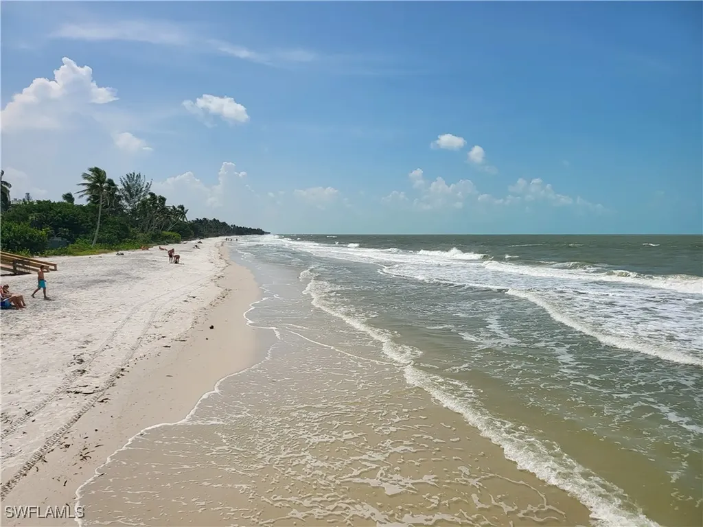 3281 Lindsey Lane Naples FL 34109