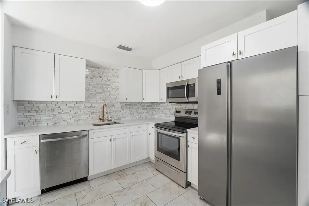 108 San Salvador Street Naples FL 34113