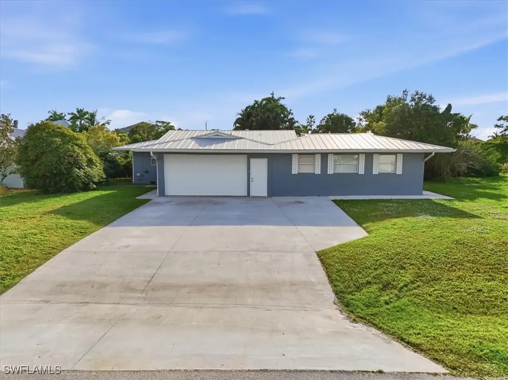 108 San Salvador Street Naples FL 34113